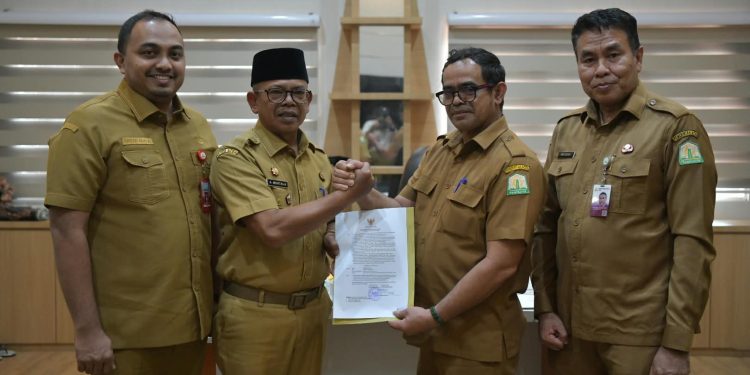 Taufik Jadi Plt Sekda Aceh, Dek Fadh Tekankan Integritas dan Komunikasi