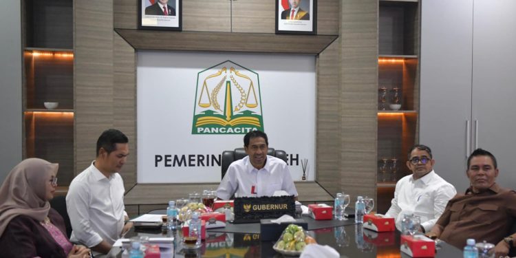 Pemegang Saham Pengendali pimpin RUPSLB Bank Aceh