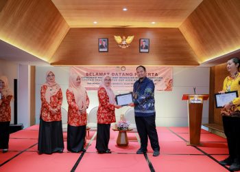 Tampil Cantik Aman,Cerdas Kelola Keuangan Cerdas: BBPOM dan Bank Aceh Bekali DWP Aceh Besar dengan Edukasi Penting