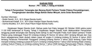 Kejari Banda Aceh Terima Tersangka Kasus Dugaan Penyalahgunaan Solar Subsidi